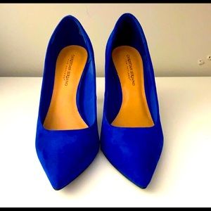 Royal blue pumps